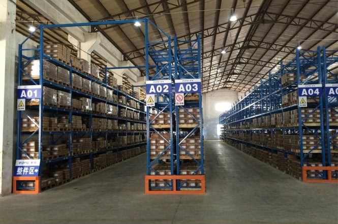 ���}������